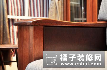 耐用与舒适的结合，华鹤雅典家系列实木布艺沙发